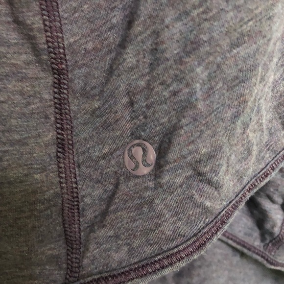 Lululemon Twist & Turn Tank w/ Built in Bra - Picture 6 of 7